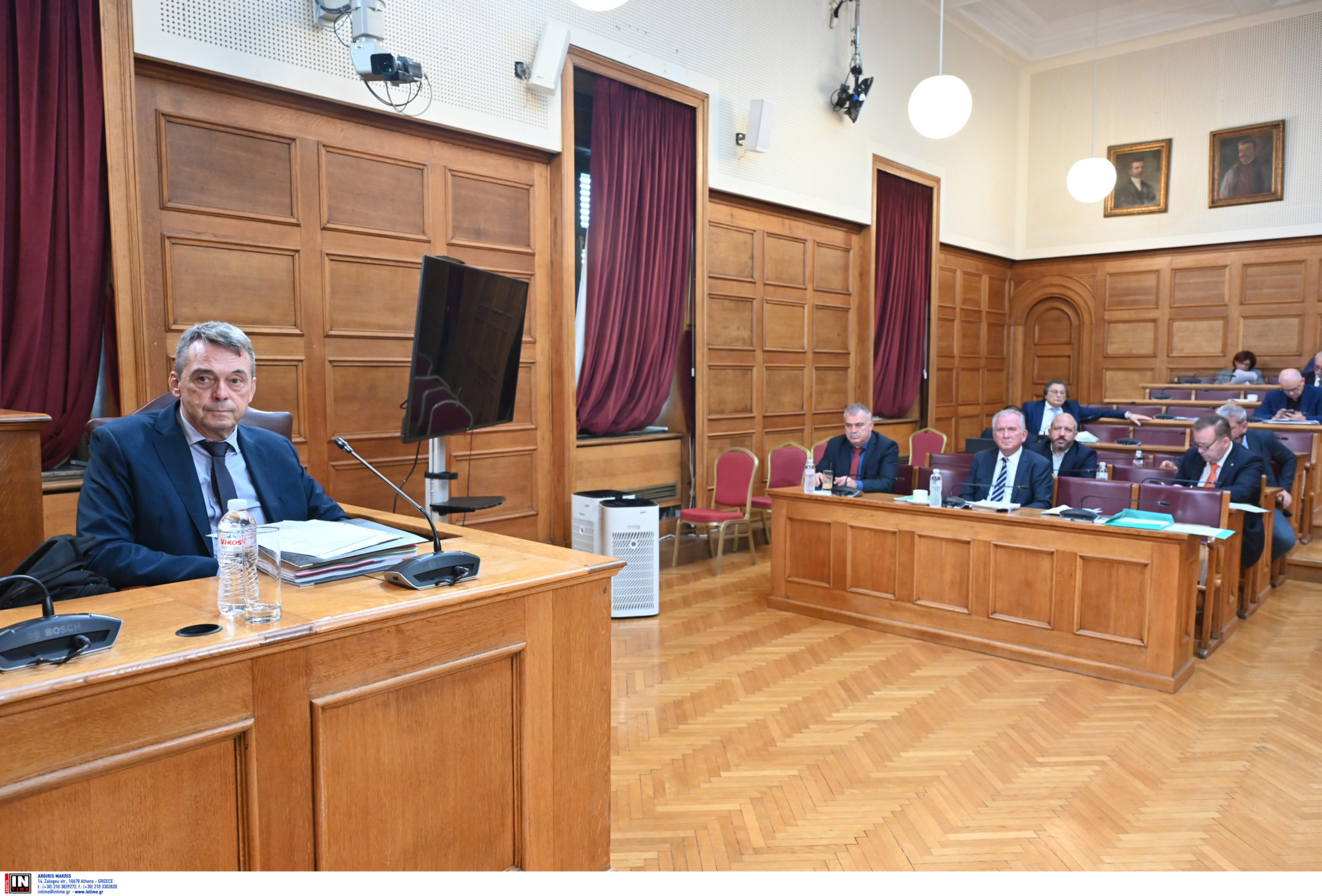 Βουλή – Εξεταστική για ΟΠΕΚΕΠΕ: Ένταση και διακοπή της συνεδρίασης – Αρνείται να δεχθεί ερωτήσεις ο Γρηγόρης Βάρρας