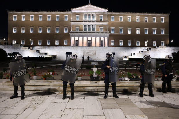 φοιτητική πορεία- Μνημείο Αγνώστου Στρατιώτη