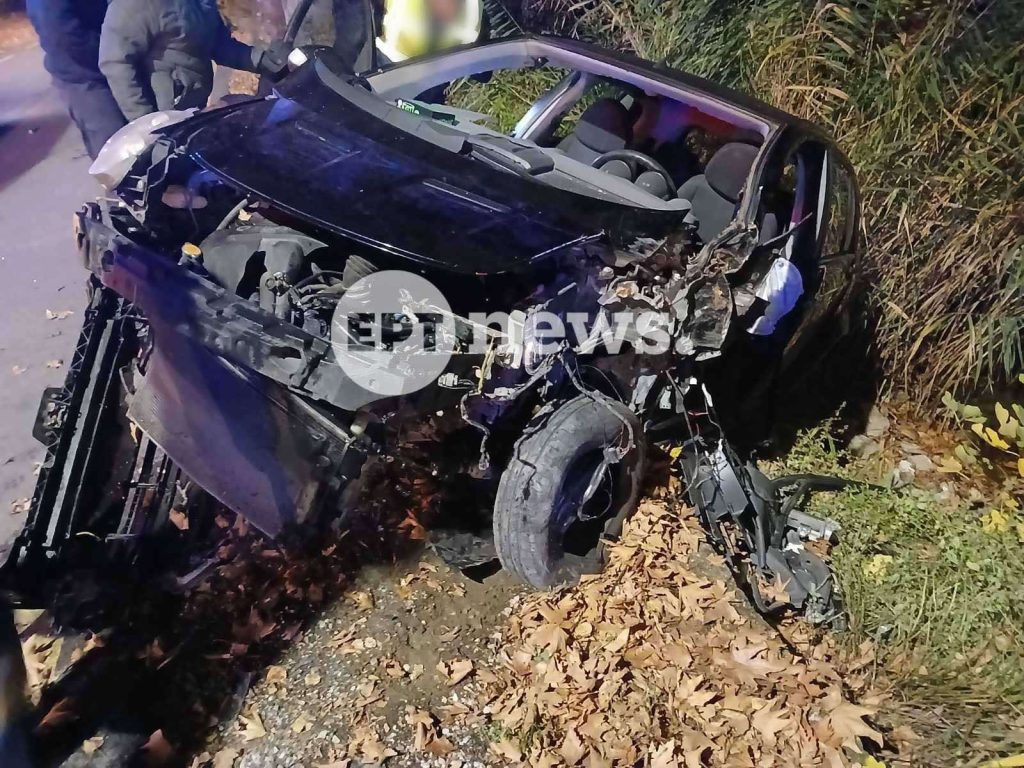 Καστοριά: Αυτοκίνητο με 4 επιβαίνοντες χτύπησε σε δέντρο και κατέληξε στη λίμνη – Απεγκλωβίστηκε τραυματισμένος ο ένας