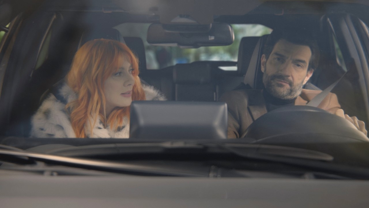 IQ 160: Σμαράγδα Καρύδη και Νίκος Κουρής επιστρέφουν απόψε με νέες περιπέτειες