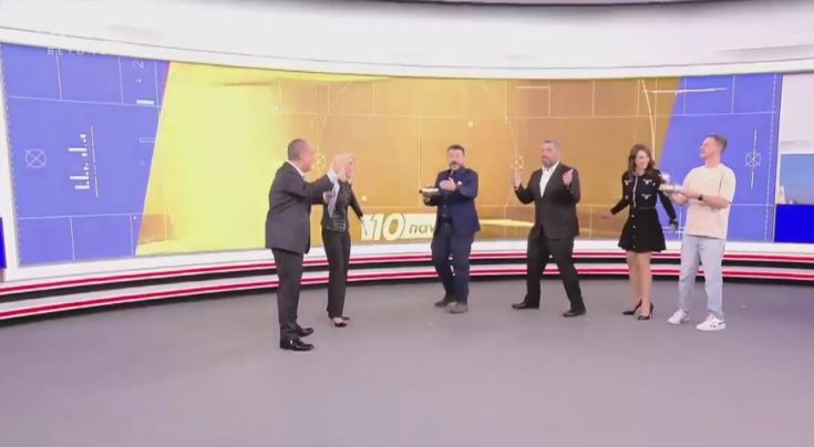 Γενέθλια για την Μίνα Καραμήτρου- Η έκπληξη Νιφλή- Κολοκυθά