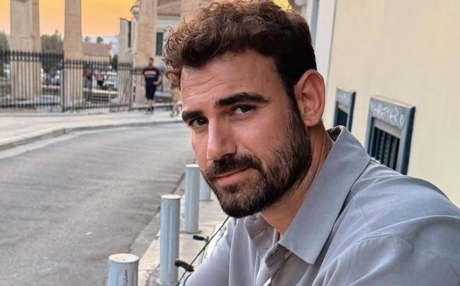 Νίκος Πολυδερόπουλος