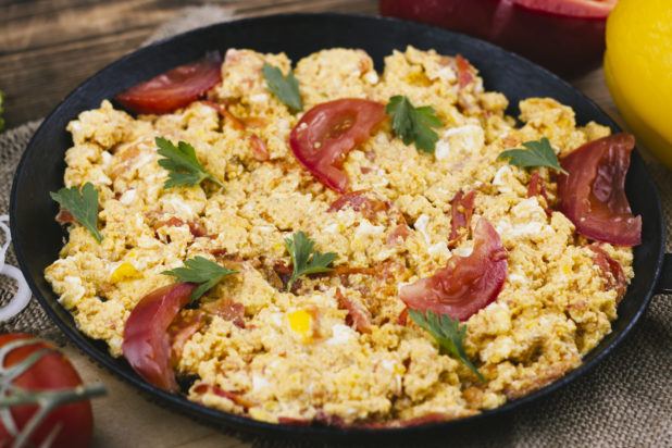 Συνταγή για scrambled eggs με ένα ξεχωριστό συστατικό από τον Gordon Ramsay. Φωτογραφία: Freepik