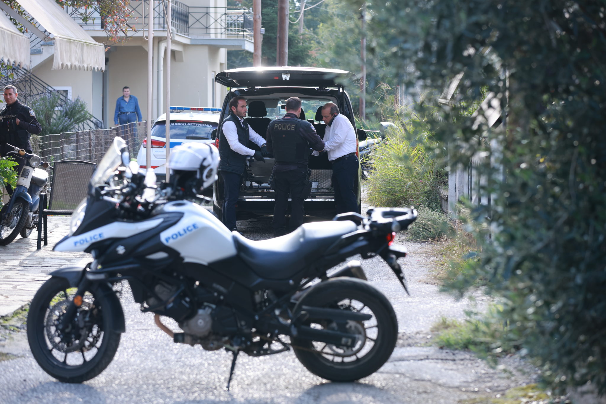 Τρίκαλα, δολοφονία, έγκλημα, 18χρονος, μητέρα