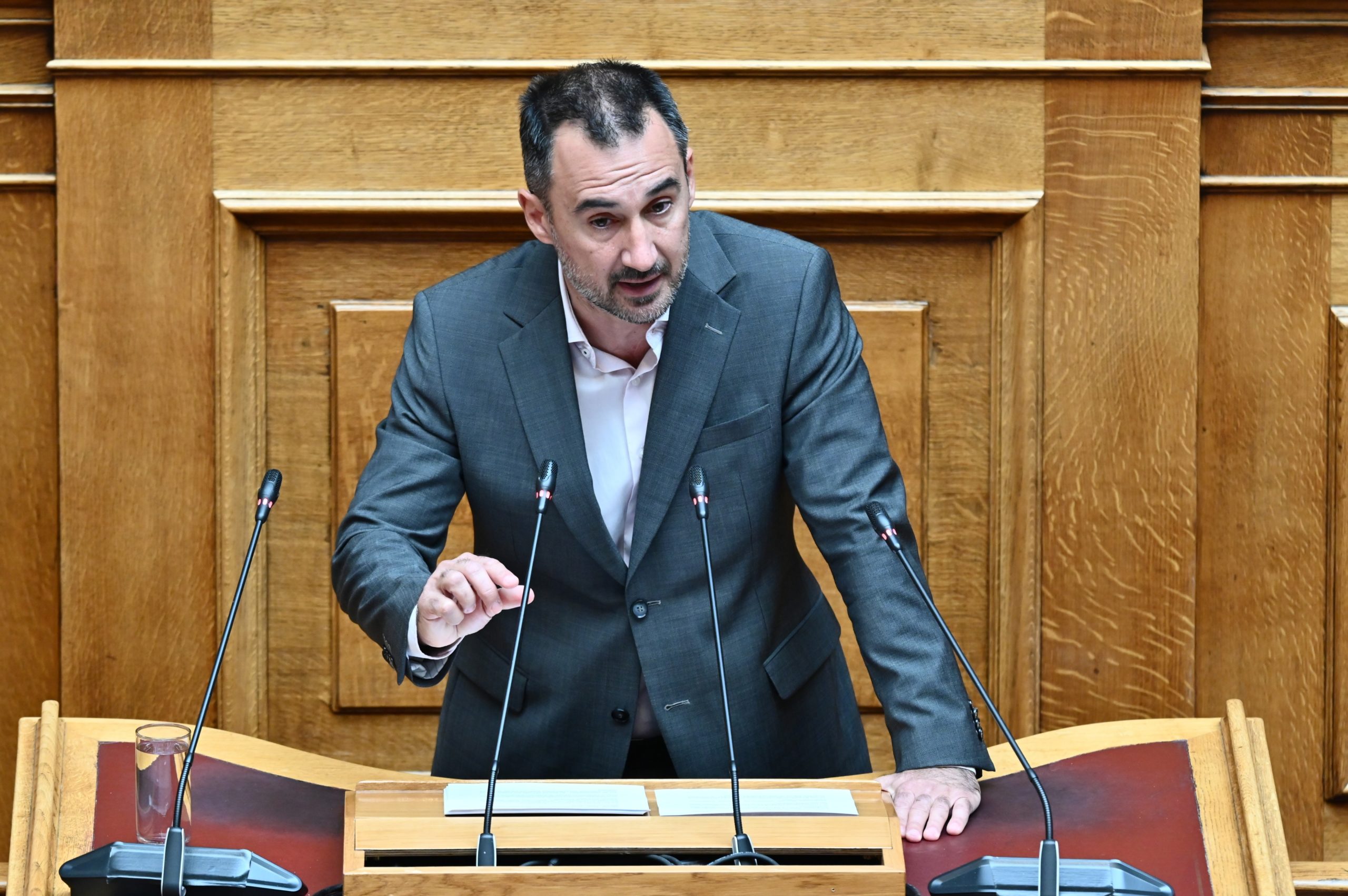 Χαρίτσης: «Να αποσυρθεί το νομοσχέδιο και μαζί του και η κυβέρνηση της Δεξιάς»