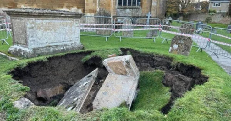 H κατάρρευση τάφου στο Σόμερσετ αποκάλυψε τους τοίχους μιας υπόγειας κρύπτης.