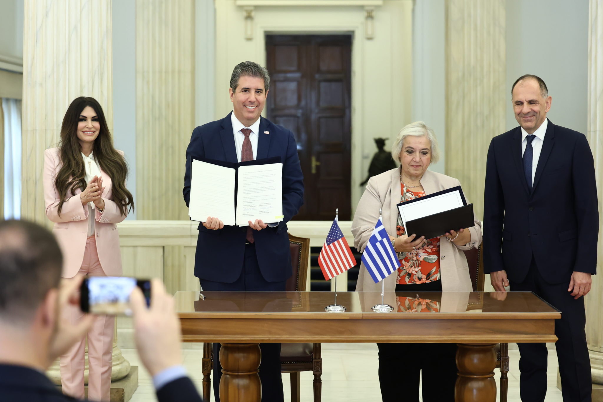 Υπεγράφη η συμφωνία Ελλάδας-ΗΠΑ στο υπουργείου Εξωτερικών