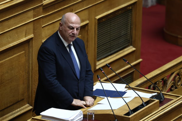 Κώστας Τσιάρας