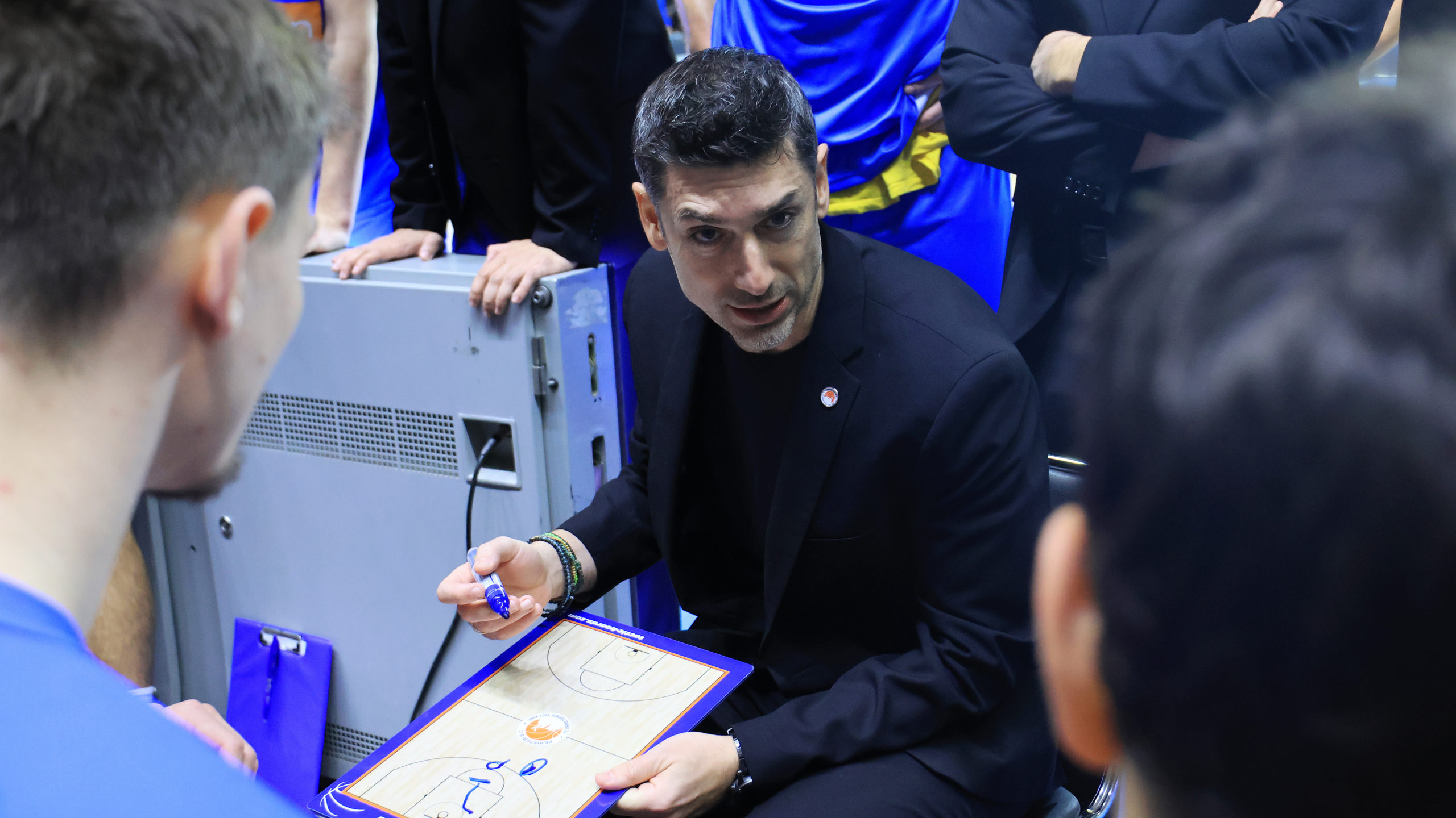 Σκοτώθηκε σε τροχαίο ο οδηγός της ομάδας μπάσκετ του Περιστερίου – Το αποκάλυψε ο προπονητής της ομάδας των δυτικών προαστίων, Βασίλης Ξανθόπουλος