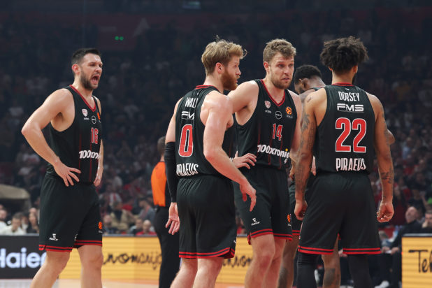 Ερυθρός Αστέρας - Ολυμπιακός