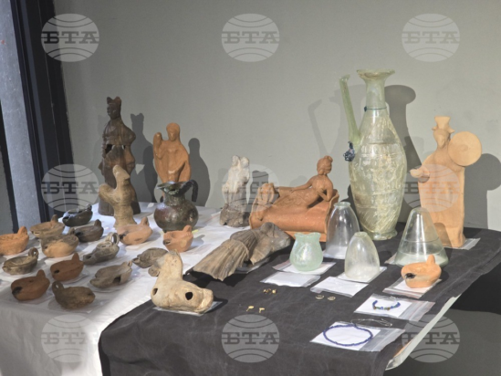 Περισσότερα από 1.500 τεχνουργήματα ανακαλύφθηκαν κατά τις φετινές ανασκαφές στην αρχαία πόλη Ηράκλεια Σιντική, στη Νοτιοδυτική Βουλγαρία (Φωτογραφία BTA/Denitsa Kyuchukova)