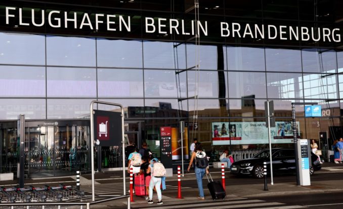 ΑΕΡΟΔΡΟΜΙΟ ΒΕΡΟΛΙΝΟ