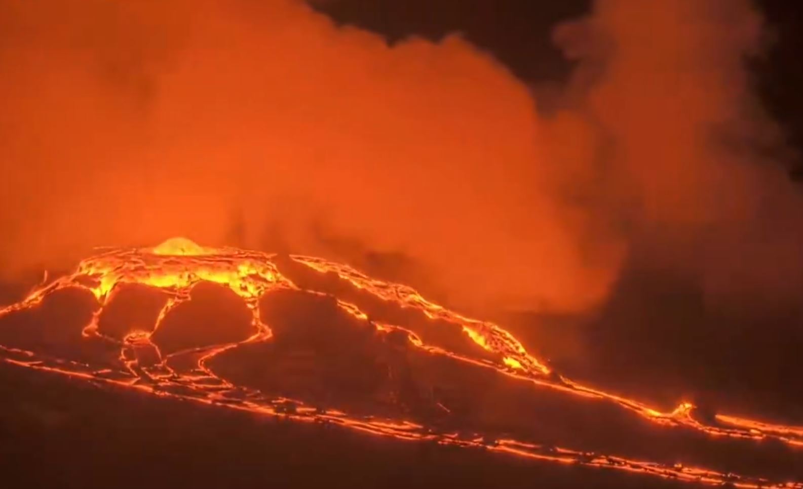 Χαβάη: Το ηφαίστειο Κιλαουέα εξερράγη για 37η φορά από το 2024 – Εντυπωσιακό βίντεο με τη λάβα να ρέει