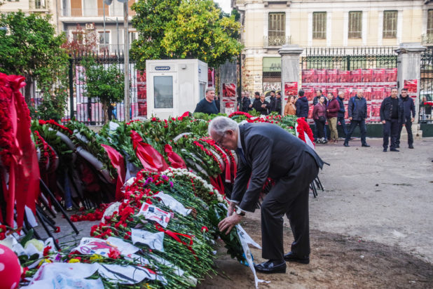 Κωνσταντίνος Τασούλας: Κατέθεσε στεφάνι για το Πολυτεχνείο