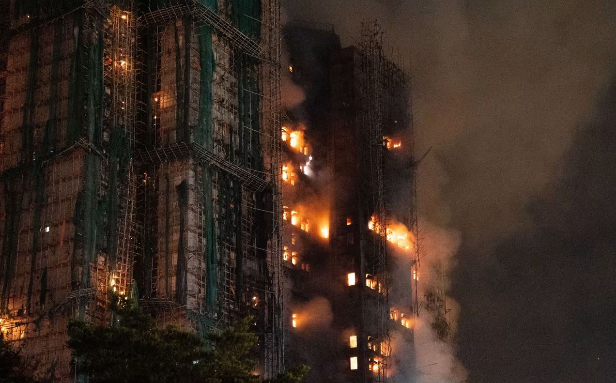 Σοκ στο Χονγκ Κονγκ: 36 οι νεκροί από την φωτιά στους ουρανοξύστες – Στους 279 οι αγνοούμενοι