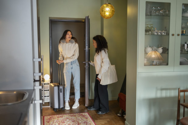 Εξώπορτα: Αυτό το αντιαισθητικό λάθος είναι το πρώτο πράγμα που παρατηρούν οι επισκέπτες στην είσοδο του σπιτιού σας