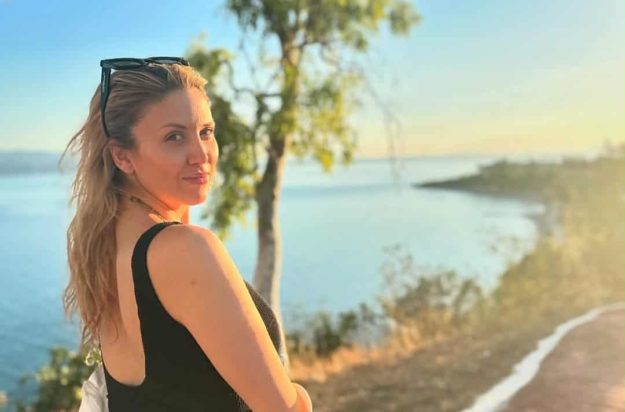 ΦΩΤΕΙΝΗ ΠΕΤΡΟΓΙΑΝΝΗ