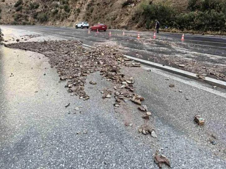 Κακοκαιρία: Προβλήματα σε περιοχές της Κρήτης λόγω έντονης χαλαζόπτωσης – Ζημιές σε καλλιέργειες, έπεσαν πέτρες στον ΒΟΑΚ – ΦΩΤΟ και ΒΙΝΤΕΟ