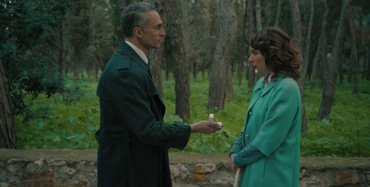 Το Σπίτι Δίπλα στο Ποτάμι: Η Ιουλία δέχεται πρόταση γάμου από τον Κίμωνα