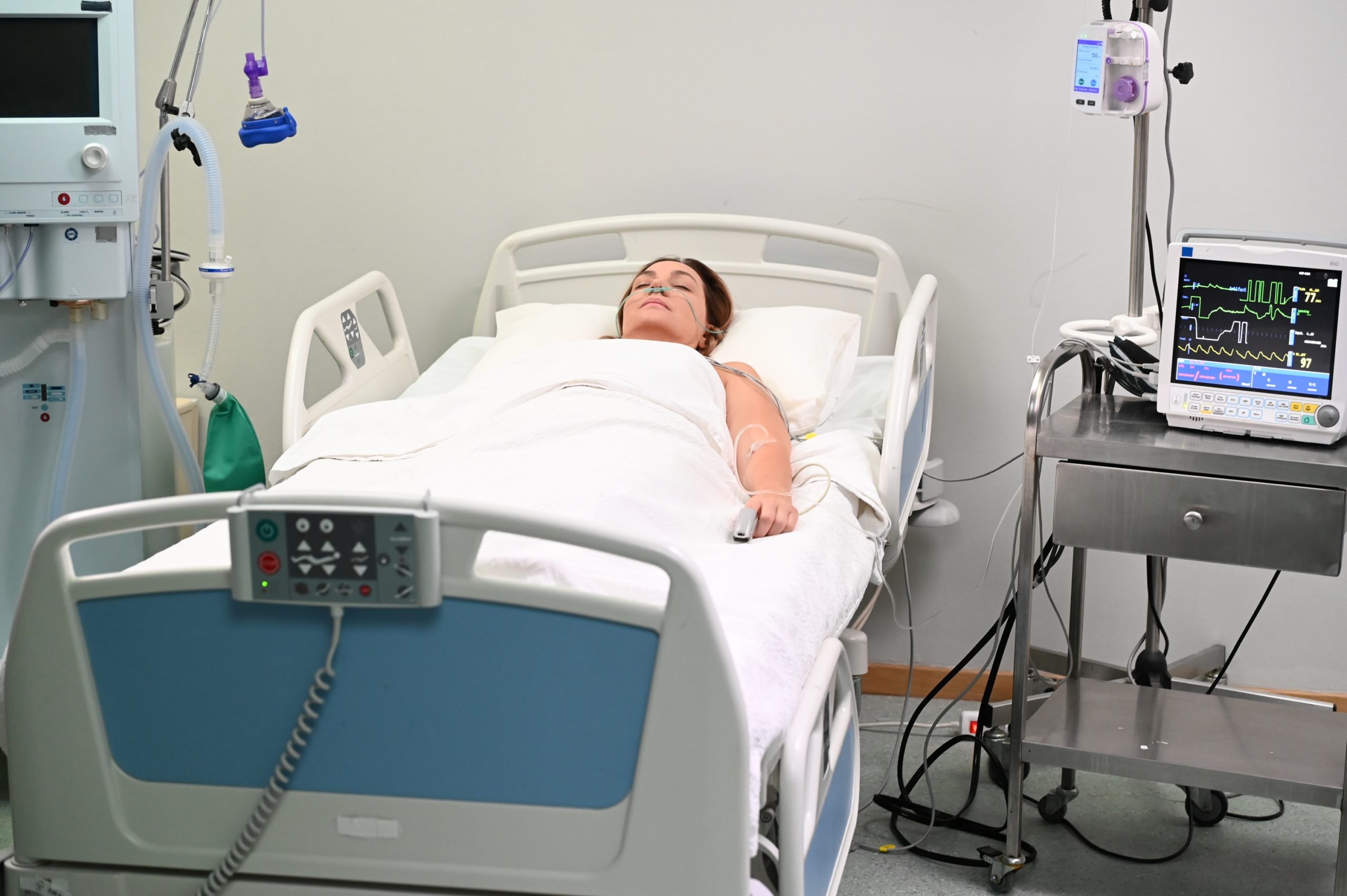 Να μ’ αγαπάς: Η Ζωή μεταφέρεται στο νοσοκομείο με εγκεφαλική αιμορραγία, απόψε στις 20:00