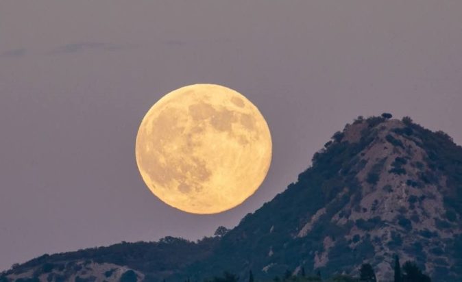 πανσέληνος,