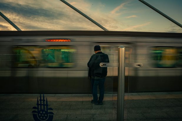 Γιατί οι πραγματικά καλοί άνθρωποι μπορεί να καταλήξουν μόνοι στη ζωή