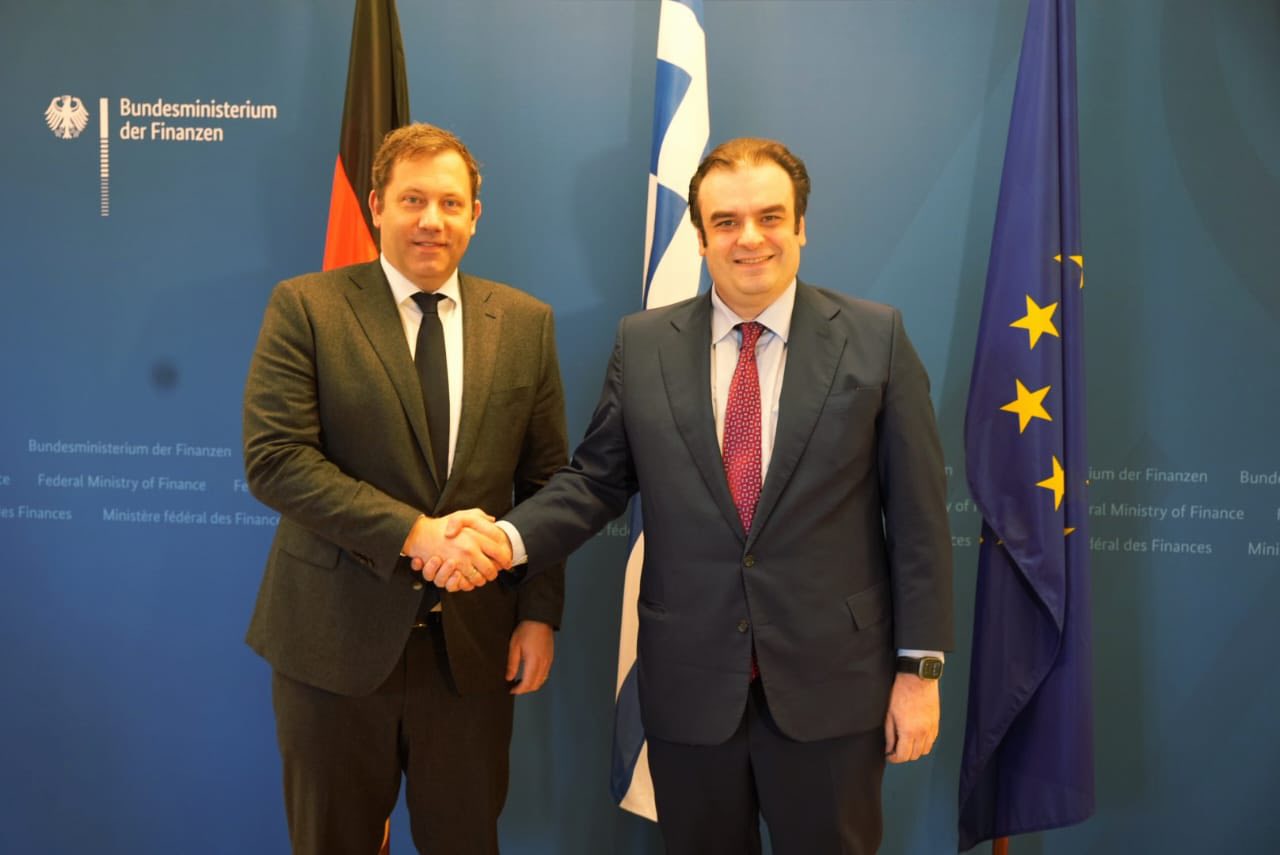 Πιερρακάκης: «Οι διμερείς σχέσεις Ελλάδας–Γερμανίας είναι σήμερα πιο ισχυρές από ποτέ» – Συνάντηση με τον Γερμανό ομόλογό του