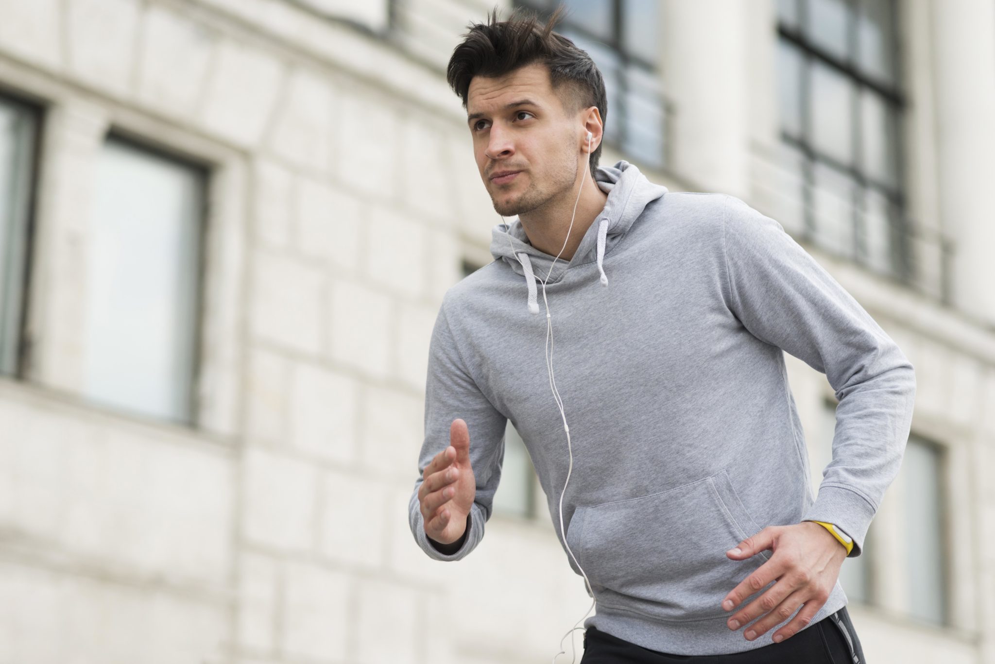 Ειδικός στη μακροζωία αποκαλύπτει: «Το πρόγραμμα γυμναστικής που ακολουθώ είναι καλύτερο από την έντονη άσκηση»