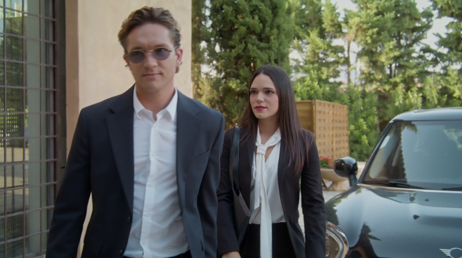 Να μ’ αγαπάς: Ο Ορφέας προσλαμβάνει την Φωτεινή ως βοηθό του