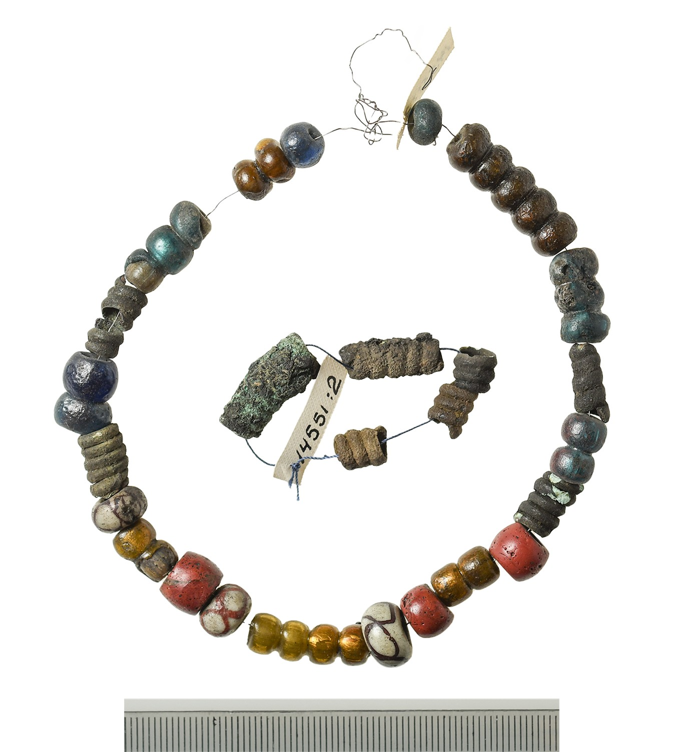 Χάντρες από το Ράλστα. Φωτογραφία: Arkeologerna