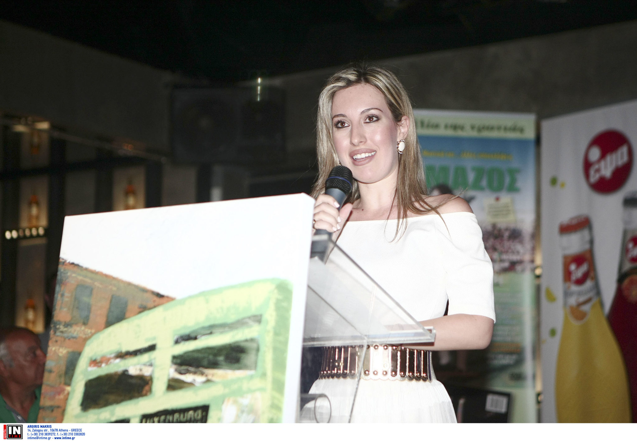 Πόπη Δομάζου