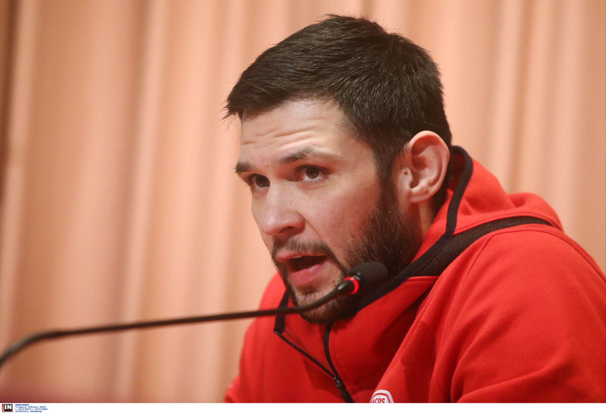 Κώστας Παπανικολάου