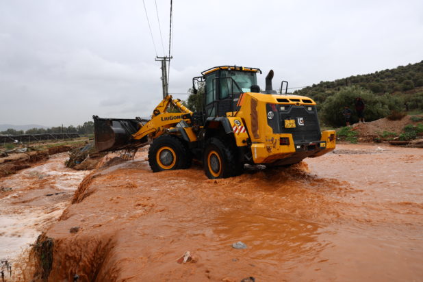 ΚΑΤΑΣΤΡΟΦΕΣ ΚΑΙ ΠΛΗΜΜΥΡΕΣ ΑΠΟ ΤΗΝ ΕΠΕΛΑΣΗ ΤΗΣ ΚΑΚΟΚΑΙΡΙΑΣ "BYRON" ΣΤΗ ΜΑΝΔΡΑ ΑΤΤΙΚΗΣ