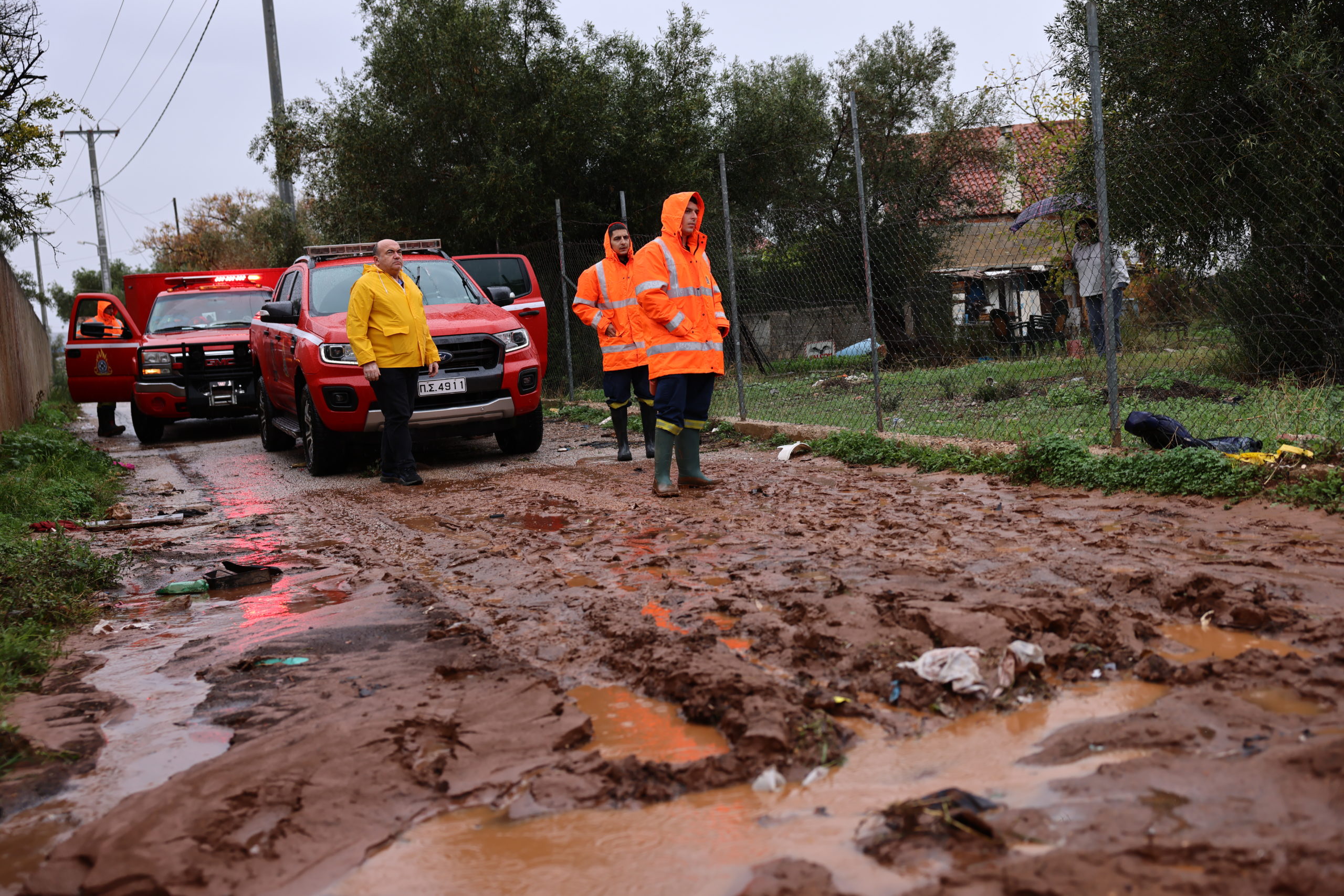 ΚΑΤΑΣΤΡΟΦΕΣ ΚΑΙ ΠΛΗΜΜΥΡΕΣ ΑΠΟ ΤΗΝ ΕΠΕΛΑΣΗ ΤΗΣ ΚΑΚΟΚΑΙΡΙΑΣ "BYRON" ΣΤΗ ΜΑΝΔΡΑ ΑΤΤΙΚΗΣ