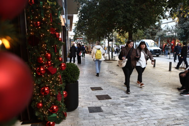 εορταστικό ωράριο καταστημάτων καταστήματα Χριστούγεννα