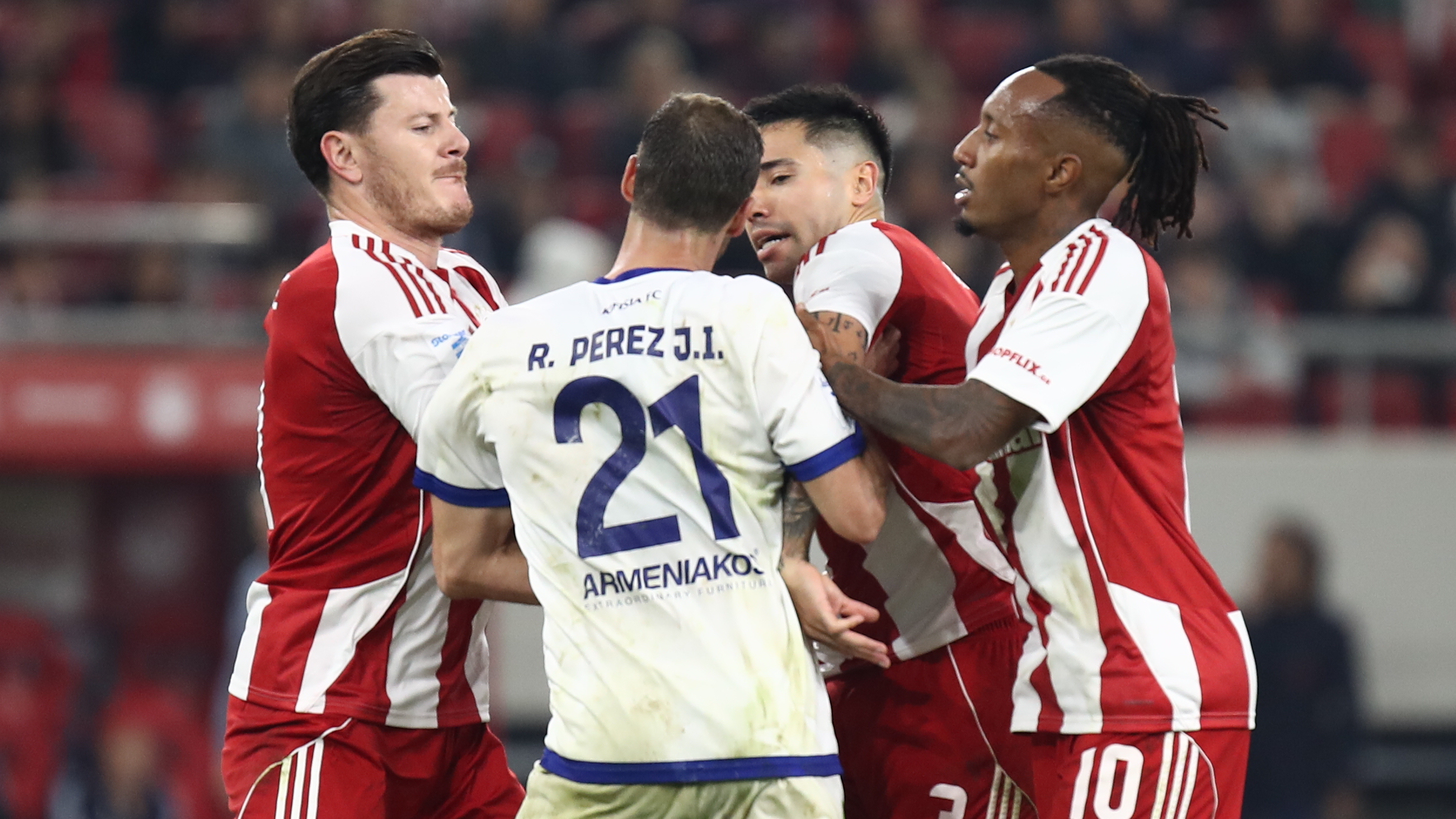 Ολυμπιακός: Ξέσπασε ο Τζουλιάν Μπιανκόν – «Ο γκολκίπερ της Κηφισιάς έδινε show, ήταν πέναλτι στο τέλος»