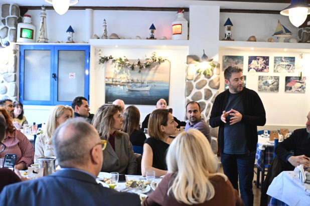 ΝΙΚΟΣ ΑΝΔΡΟΥΛΑΚΗΣ