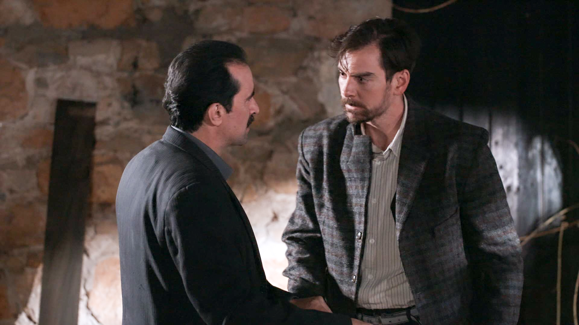 Grand Hotel: Ο Πέτρος βλέπει την Αλίκη και συναντά τον Χαραλάμπη – Οι εξελίξεις της εβδομάδας