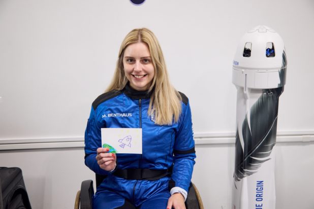 Μικαέλα Μπέντχαους, Διάστημα, Blue Origin