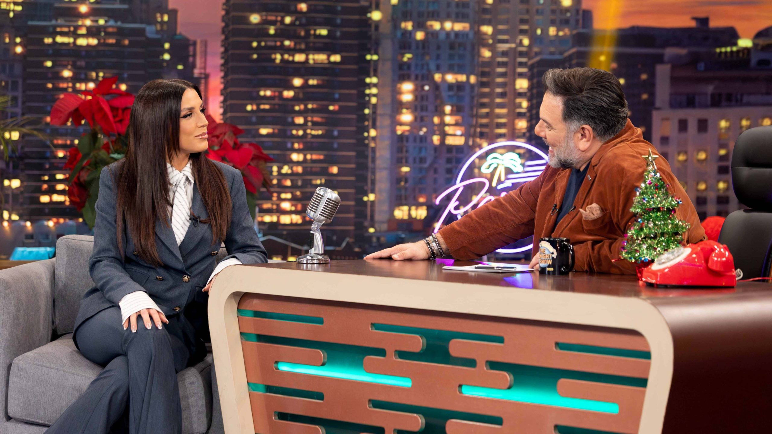 Ιουλία Καλλιμάνη για τα «γαλλικά» στον θαμώνα: «Εκείνη τη μέρα είχα κάνει εξομολόγηση και με περιτριγύριζε ο “άλλος”»