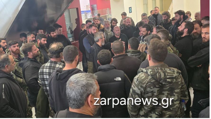 Χανιά: Δεύτερη νύχτα πέρασαν στο αεροδρόμιο οι κτηνοτρόφοι – Δείτε βίντεο