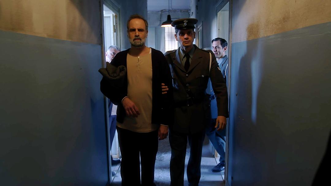 Άγιος έρωτας: Ο Μαρκόπουλος οδηγείται στη φυλακή