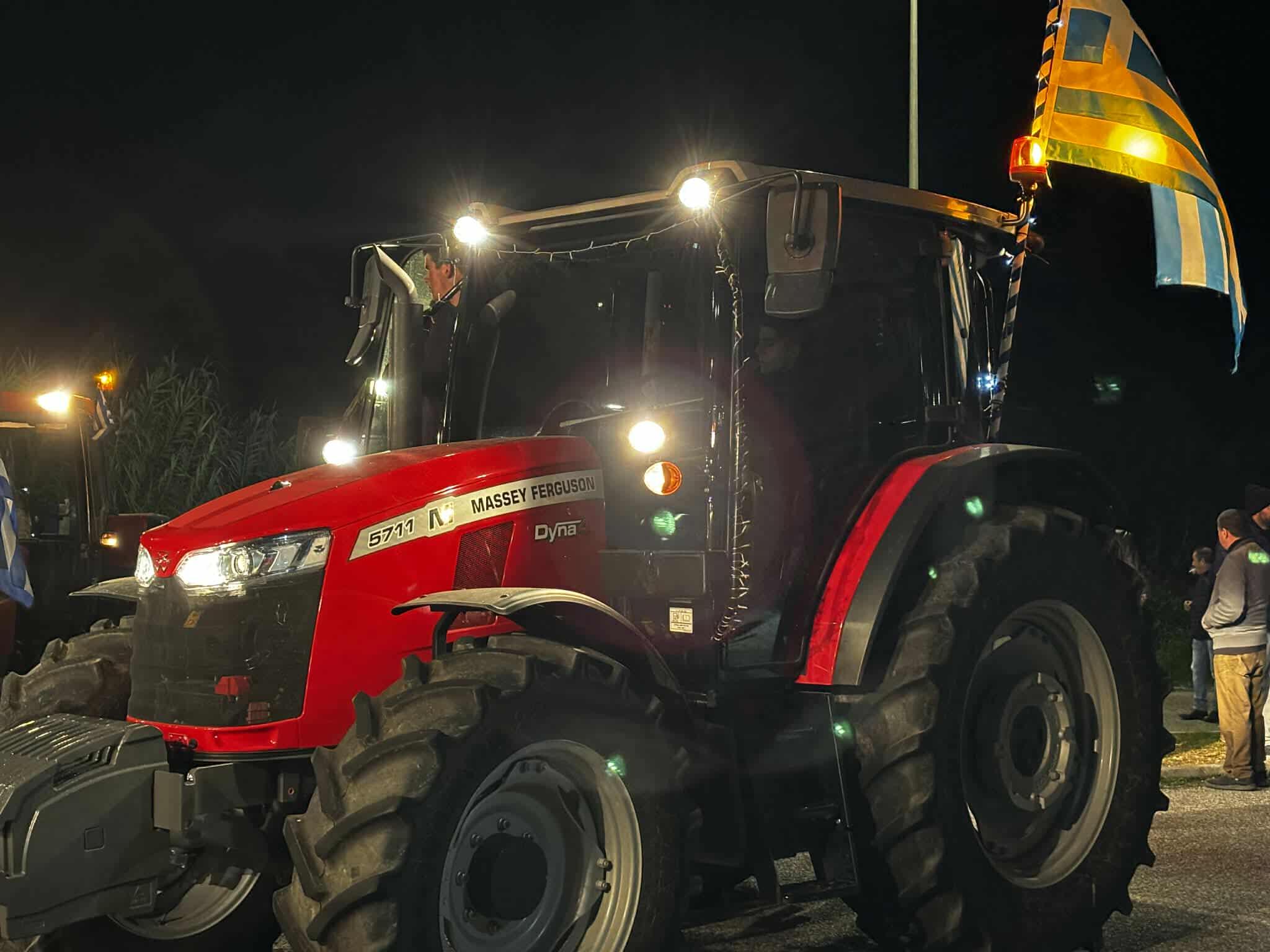 Αγρότες, Χαλίκι, Ιονία Οδός