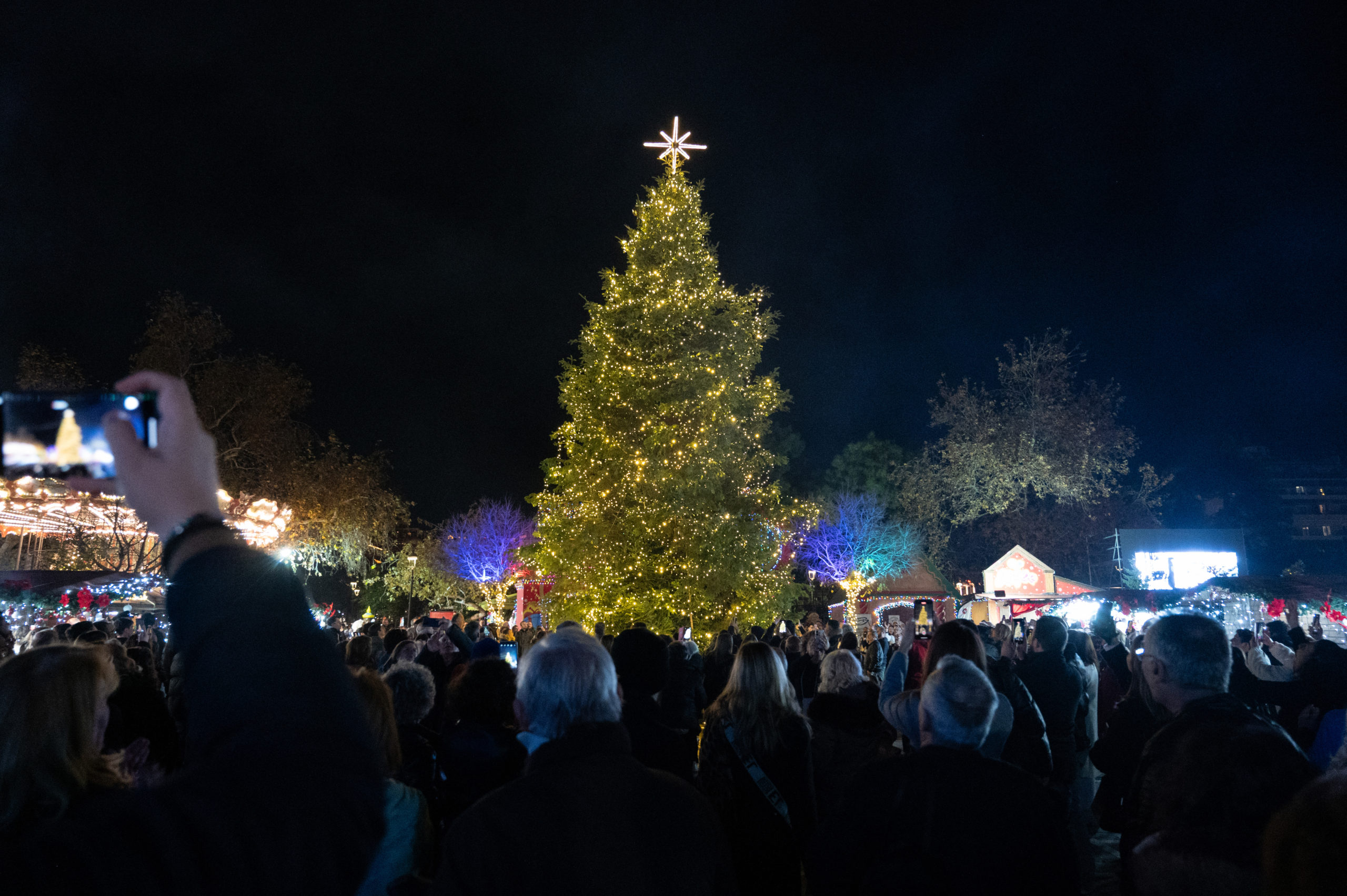 Χριστουγεννιάτικο Δέντρο, Χωριό των Μαγεμένων