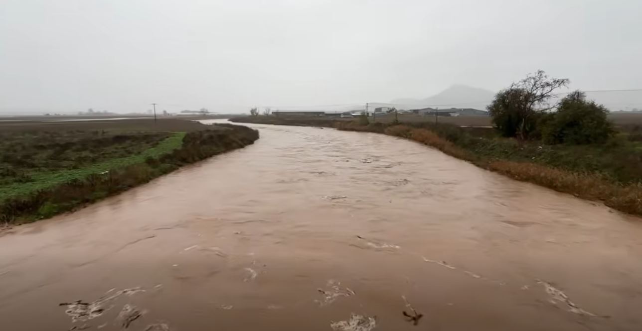 Ενιπέας, κακοκαιρία