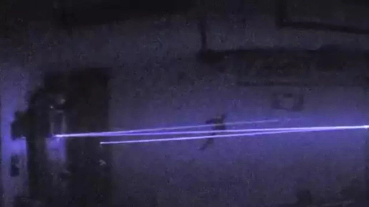 YouTuber κατέγραψε την… ταχύτητα του φωτός σε ένα σπάνιο βίντεο