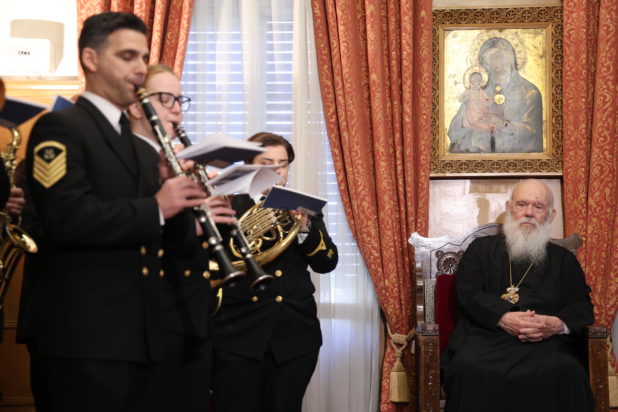 Αρχιεπίσκοπος Ιερώνυμος κάλαντα