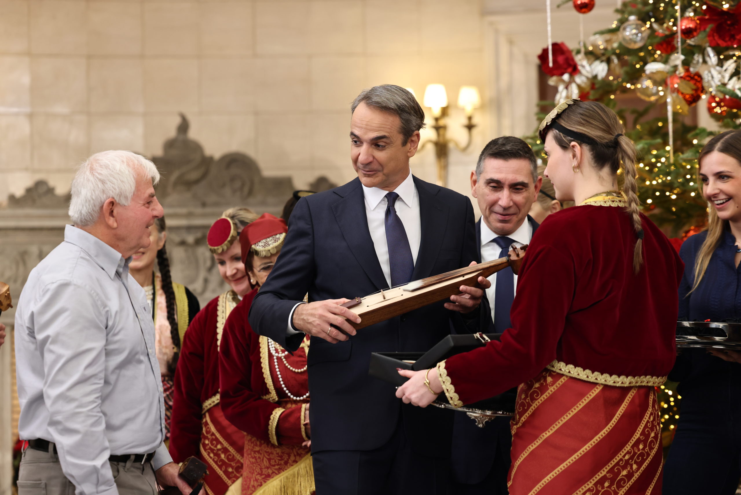 Μητσοτάκης- κάλαντα- Πρωτοχρονιά