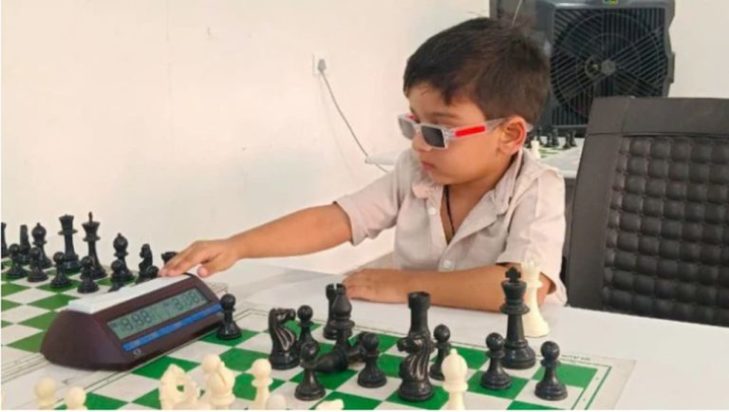 ΣΚΑΚΙ ΤΡΙΧΡΟΝΟΣ ΙΝΔΙΑ