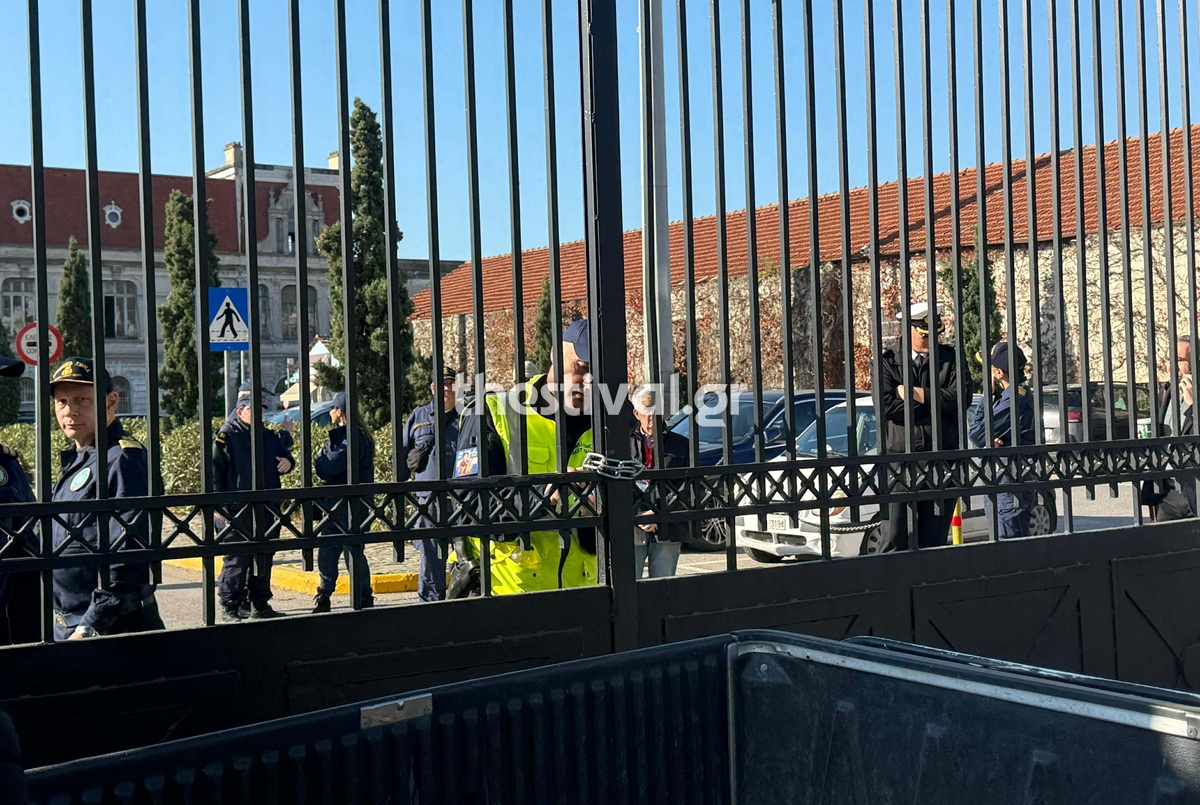 Θεσσαλονίκη: Έκλεισε η κεντρική πύλη του λιμανιού εν αναμονή της άφιξης των αγροτών – ΒΙΝΤΕΟ